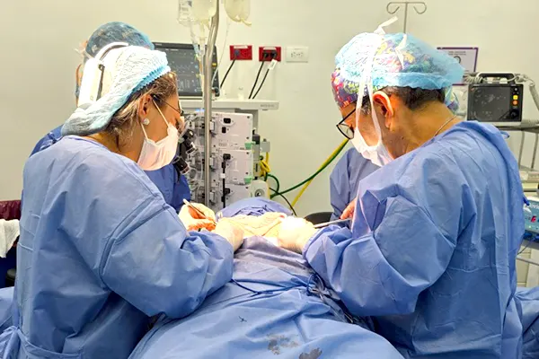 Img-cirujano-plastico-en-bogota-ServiciosHome-Esteticas-2